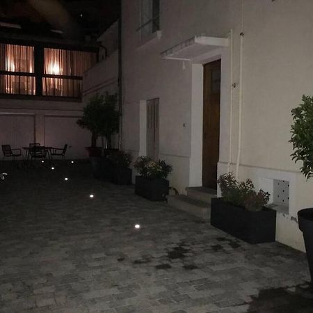 شقة Rare Petit Cocon F1 Calme Possibilite Jacuzzi Hammam En Sus شاماليور المظهر الخارجي الصورة