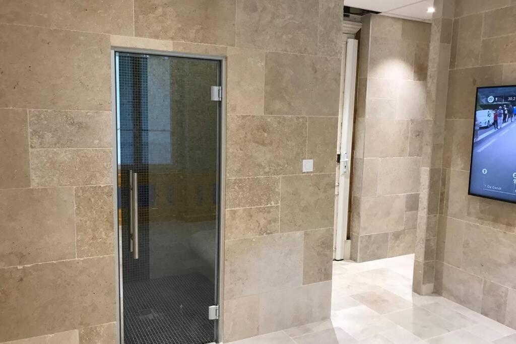 شقة Rare Petit Cocon F1 Calme Possibilite Jacuzzi Hammam En Sus شاماليور المظهر الخارجي الصورة
