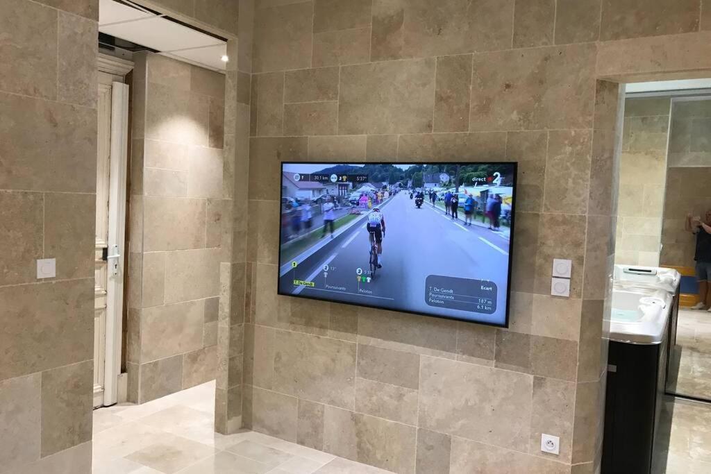 شقة Rare Petit Cocon F1 Calme Possibilite Jacuzzi Hammam En Sus شاماليور المظهر الخارجي الصورة